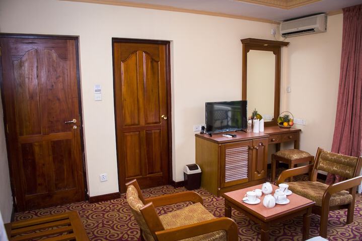 Room 12 of 52
