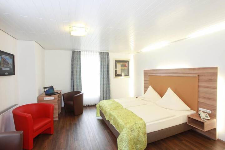 Room 3 of 17