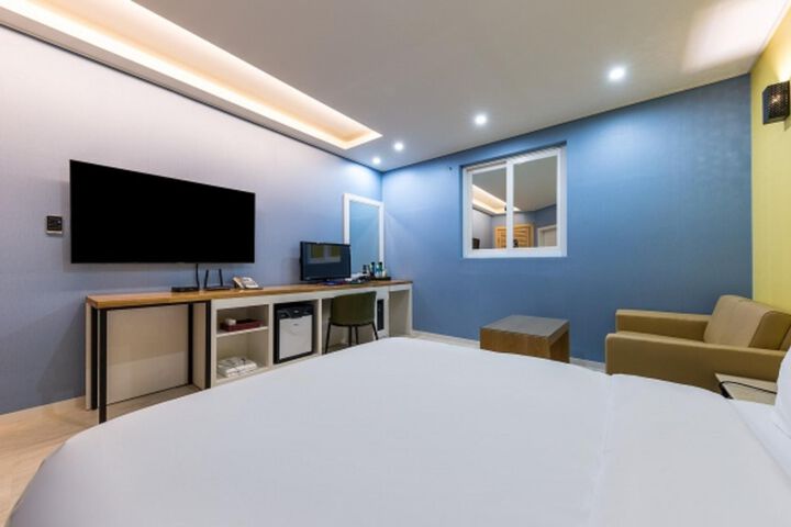 Room 21 of 63