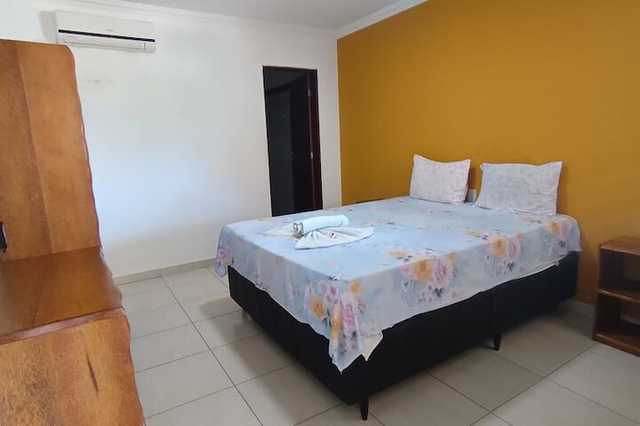 Room 5 of 20