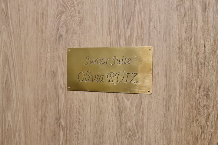 Room 55 of 210