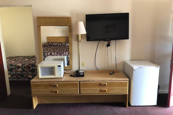 Room 11 of 34