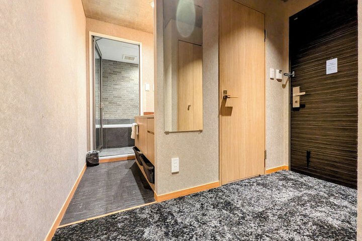Room 61 of 138