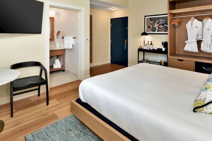 Room 25 of 101