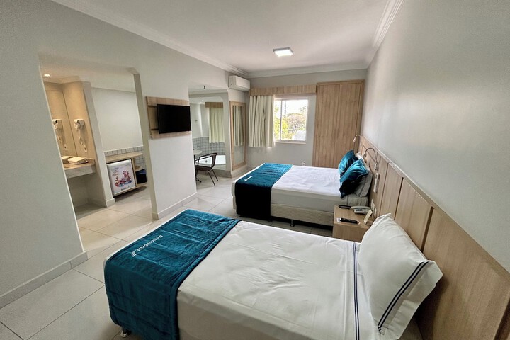 Room 7 of 27