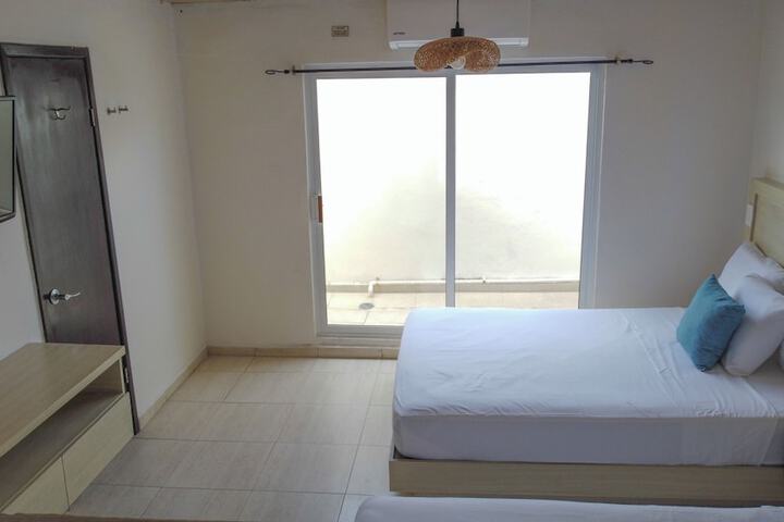 Room 14 of 37