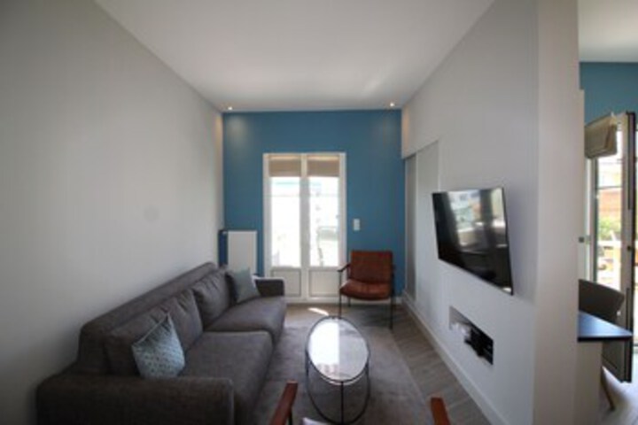 Room 8 of 27