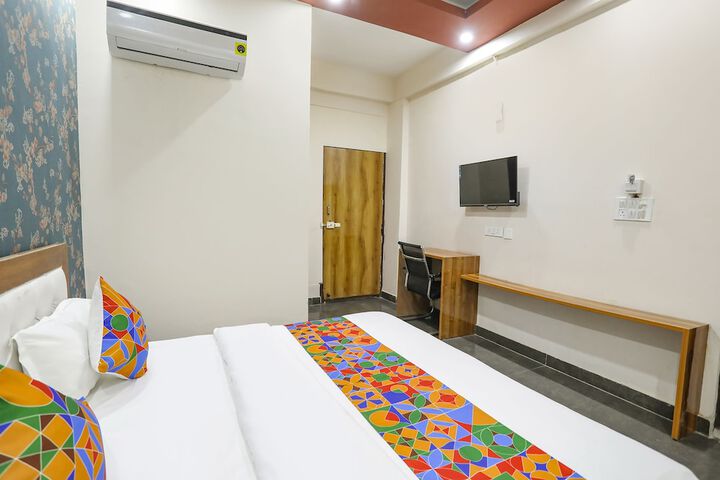 Room 14 of 21