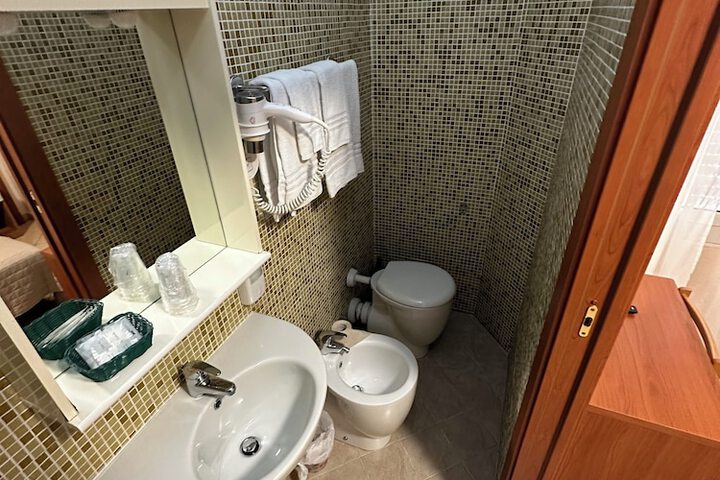 Room 13 of 51