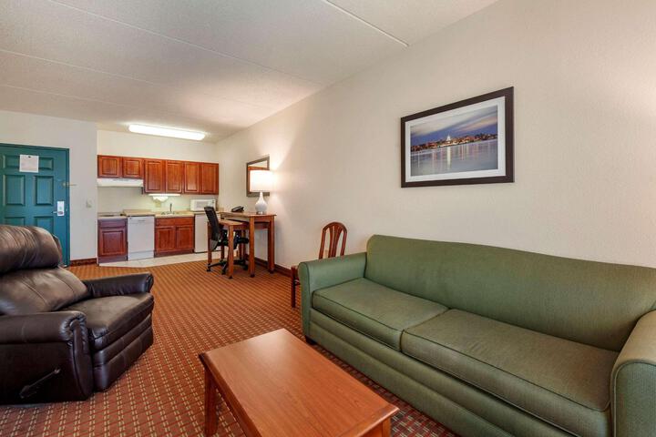 Room 43 of 93