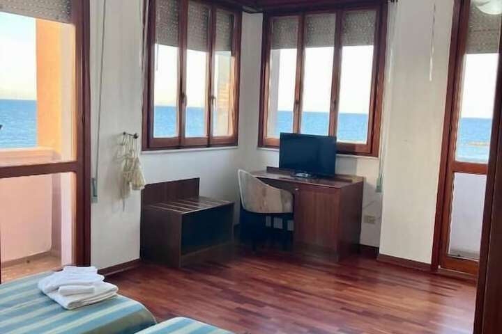 Room 20 of 63
