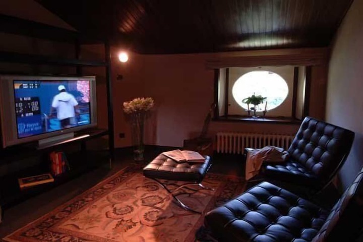 Room 13 of 34