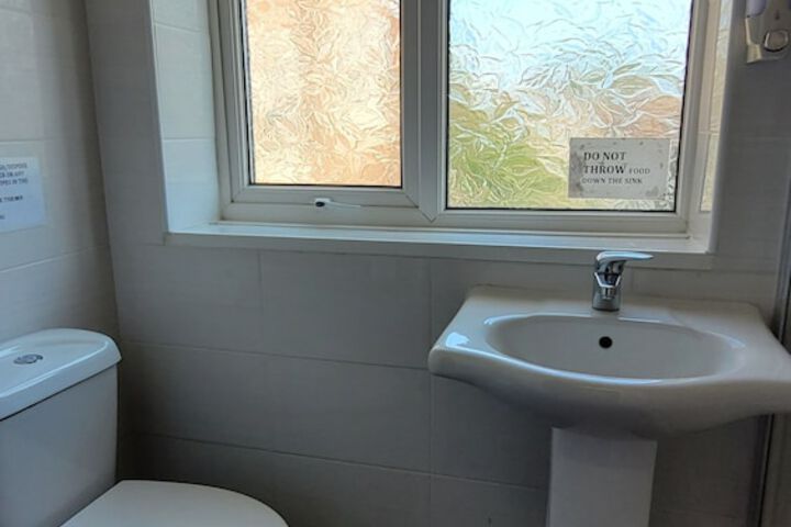 Room 14 of 16