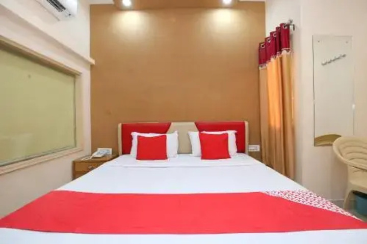 Room 4 of 14