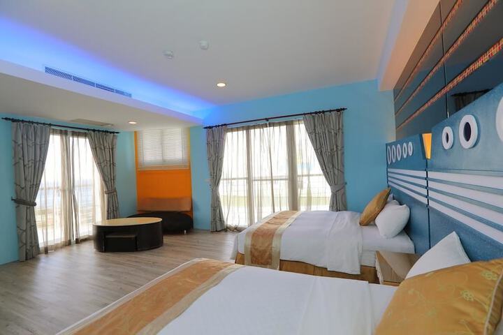 Room 4 of 67