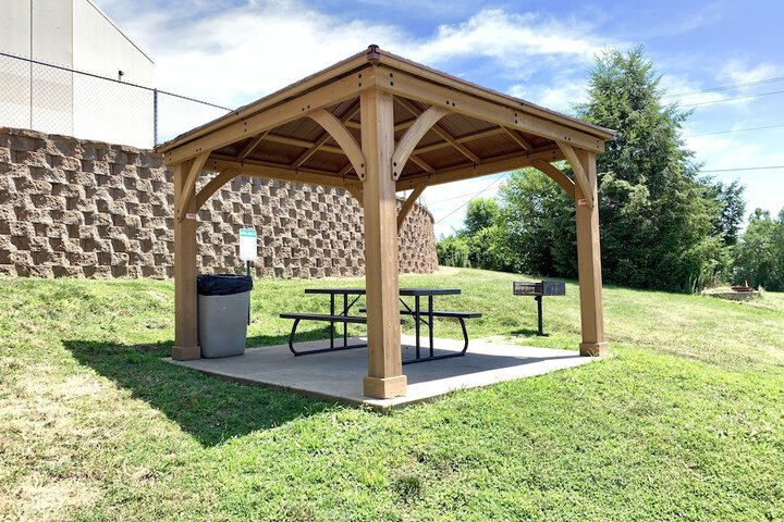 Property Grounds 15 of 17