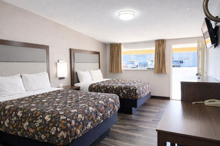 Room 16 of 25