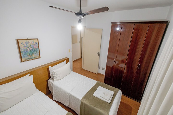 Room 25 of 119