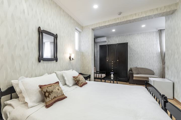 Room 5 of 36