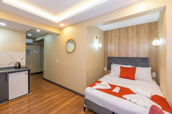 Room 14 of 73
