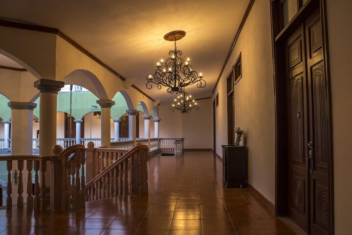 Ballroom/Hall 65 of 82