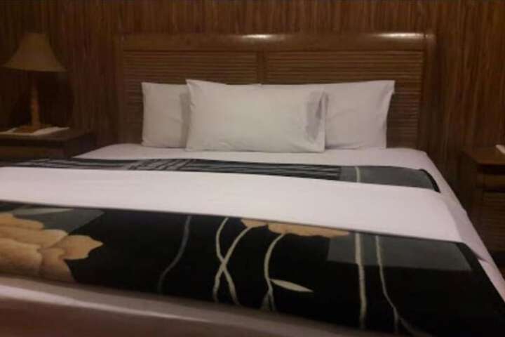 Room 22 of 27