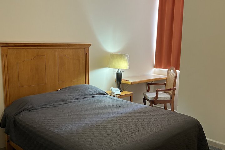 Room 18 of 46