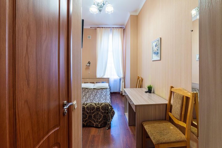 Room 60 of 176