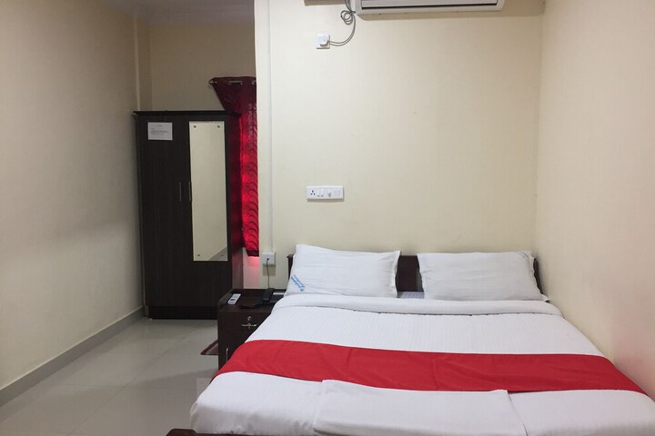 Room 6 of 30
