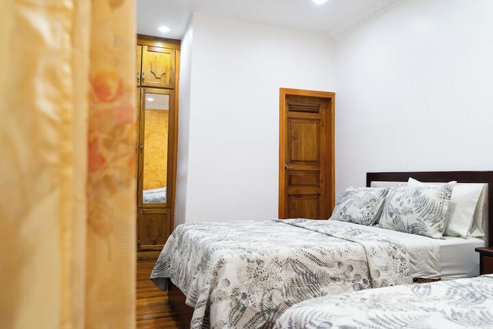 Room 5 of 62