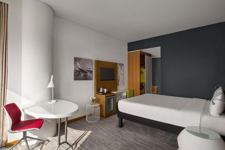 Room 11 of 63