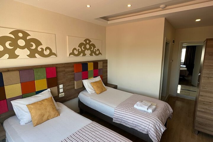 Room 12 of 61