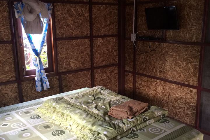 Room 8 of 34