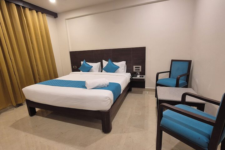 Room 16 of 36