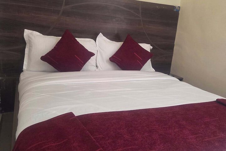 Room 3 of 49