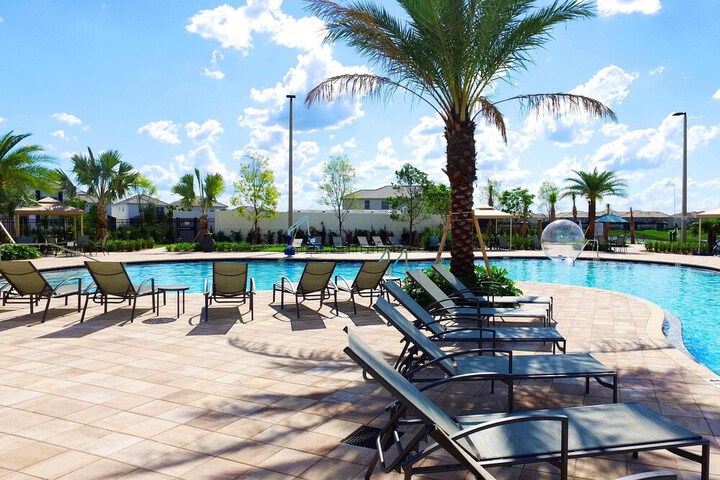 Pool 53 of 67