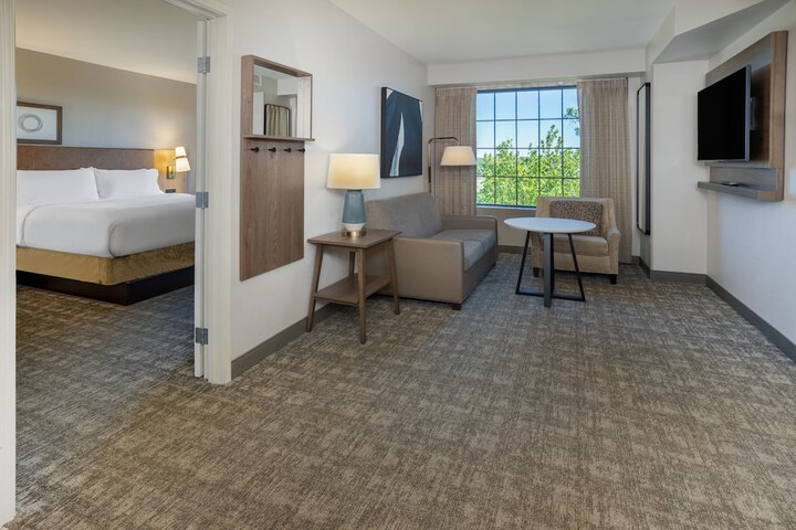 Room 15 of 46