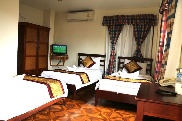 Room 13 of 44