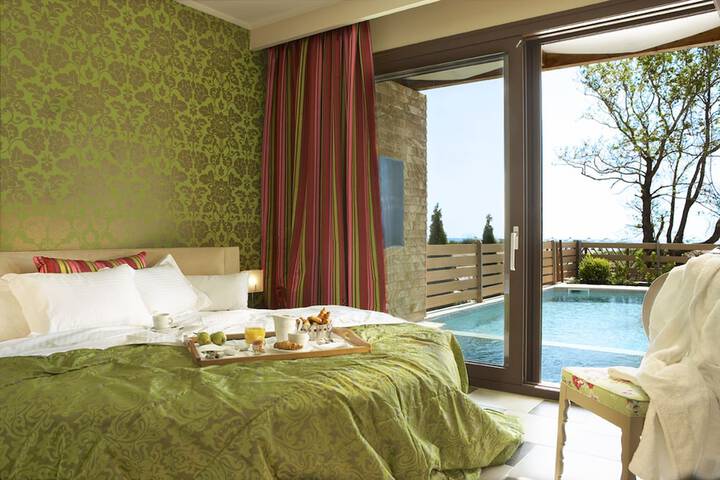Room 21 of 81