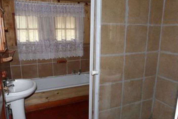 Room 4 of 31