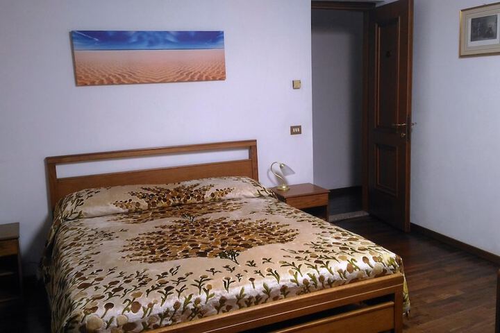 Room 10 of 10