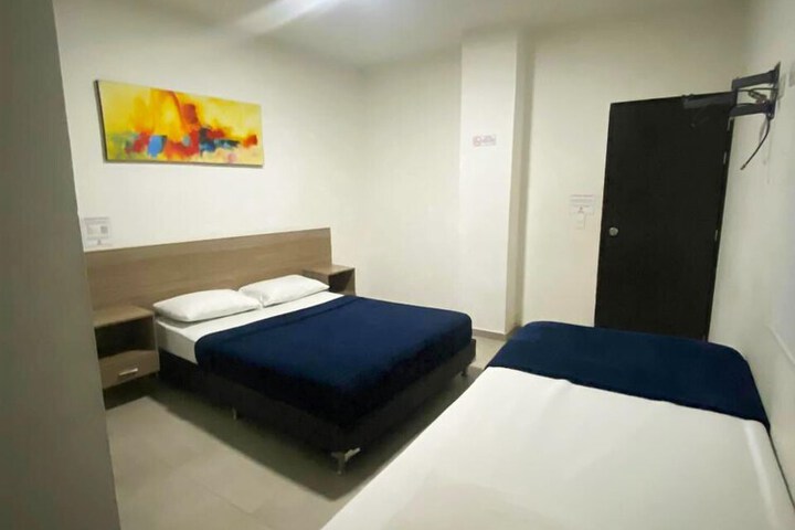 Room 9 of 34