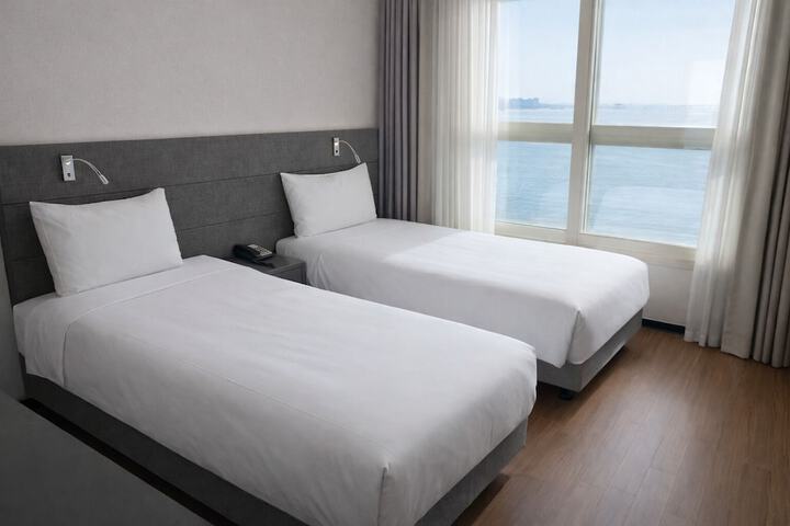Room 8 of 46