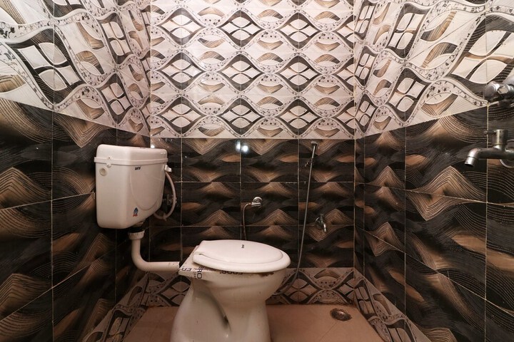 Room 19 of 28