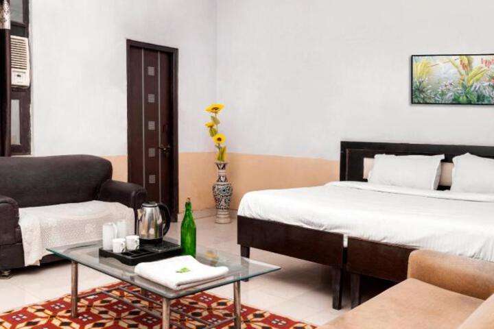 Hotel O Sunrise Inn