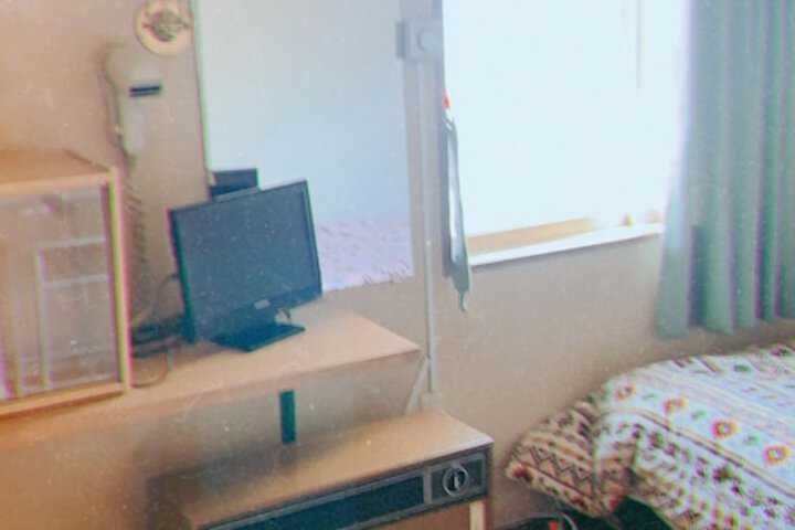 Room 3 of 5