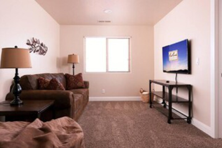 Room 6 of 48