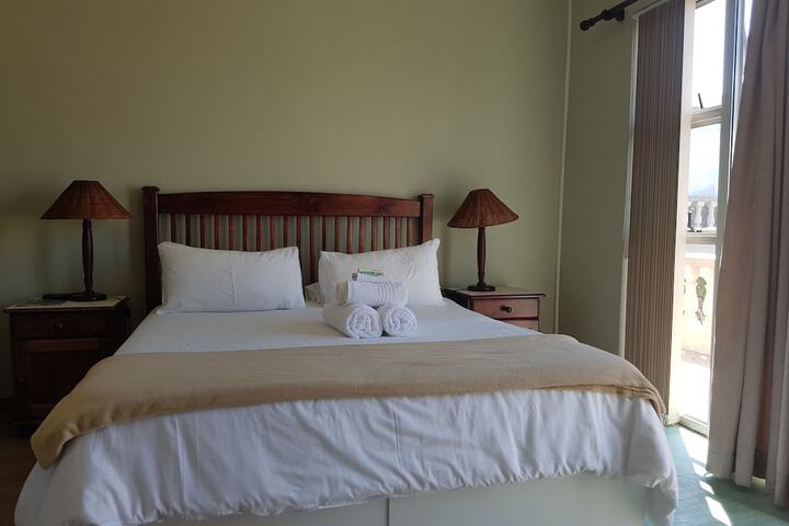 Room 26 of 77