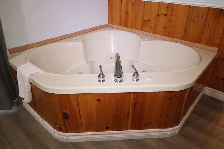 Classic Queen Bed (28 of 63)