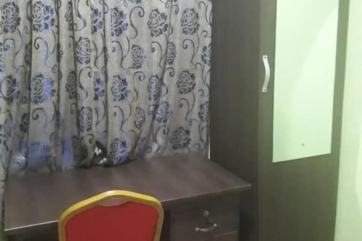 Room 10 of 20